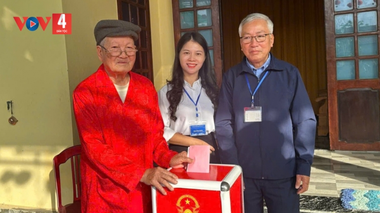 QUẢNG TRỊ: 7 CỬ TRI LÂH 100 C'MOO LƯỚT BẦU CỬ, COH ĐÊÊC VÊY CỬ TRI 109 C'MOO TRỰC TIẾP LƯỚT BẦU