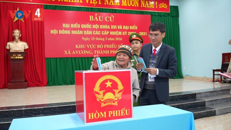 CỬ TRI AVƯƠNG XẬP N’ĐOO ADOOH CƠ TU BHUI HAR LƯỚT BẦU CỬ