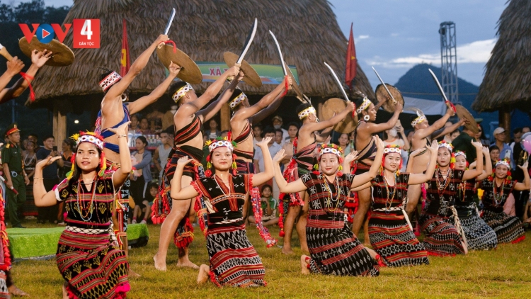 XA NAY TIN PR'HAY CHR'NĂP COH TUẦN