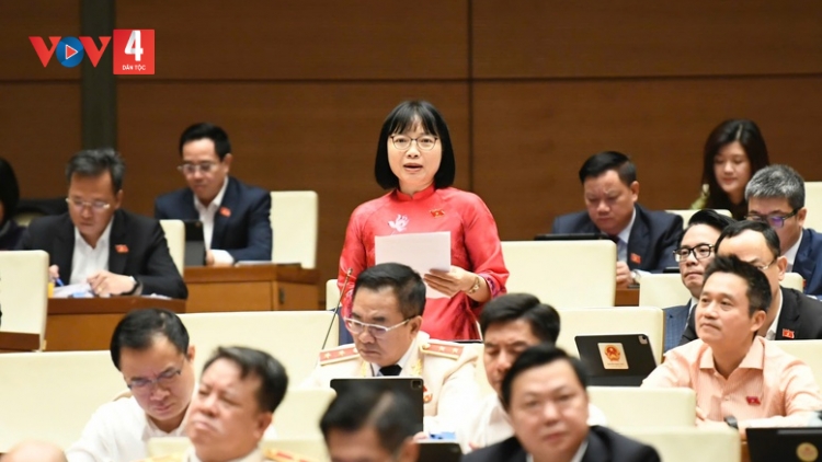 QUỐC HỘI TA ĐANG MOON PA DZOÓC ĐỢ ZÊN DOỌ NG’PAY THUẾ TƯỚC 1 TỶ ĐỒNG