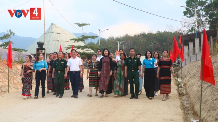 PA CĂH CR’NOỌ BH’RỢ “PR’LOỌNG ĐONG TỆÊM NGĂN” ĐHỊ CHR’VAL LA DÊÊ