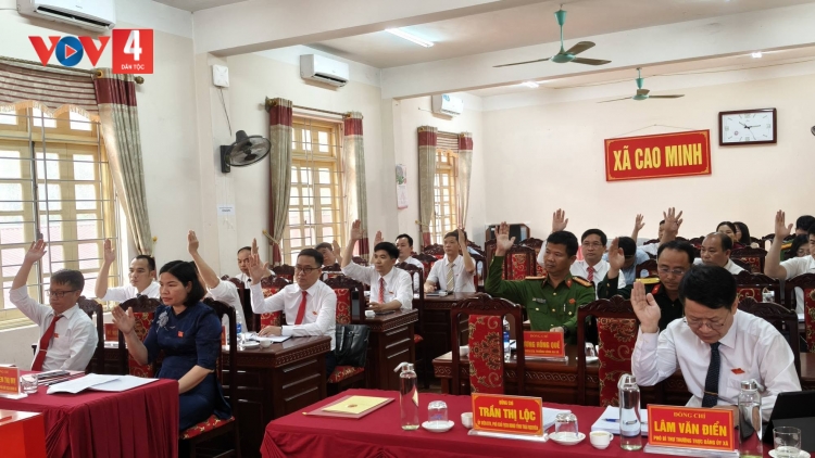 SLẢNH THÁI NGUYÊN HẾT ĐÂY BẠI VIỂC CÚA HĐND CẤP XẠ