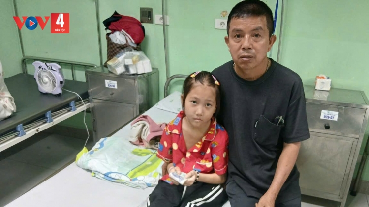 Cuộc chiến sinh tồn của đứa trẻ người Mông ở Tuyên Quang