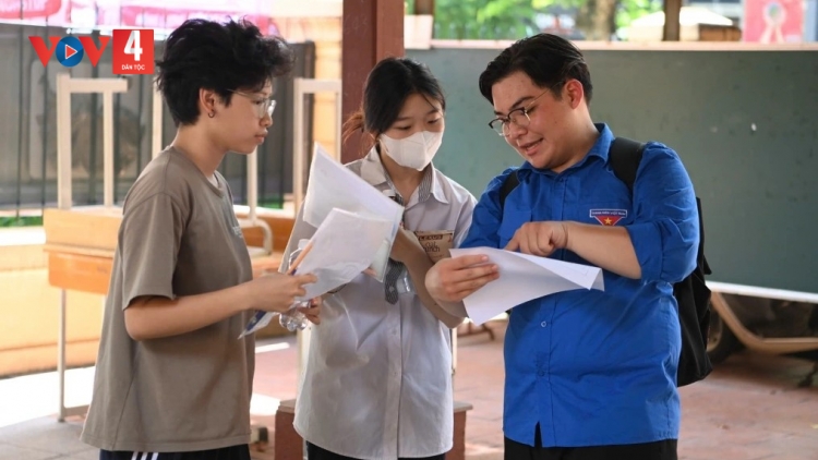 LÂH 1 ỨC 223 R’BHẦU THÍ SINH ZƯƠC PÂH THI TỐT NGHIỆP THPT 2026