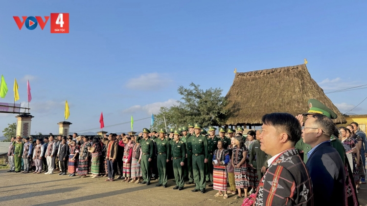 ZR’ZIÊNG ZR’LỤ XUÔI LÂNG ZR’LỤ DA DING K’COONG: BH’RỢ ÂNG ĐÀ NẴNG ĐOỌNG PAZÊNG ZR’LỤ TR’ĐĂN LÂH MƠ