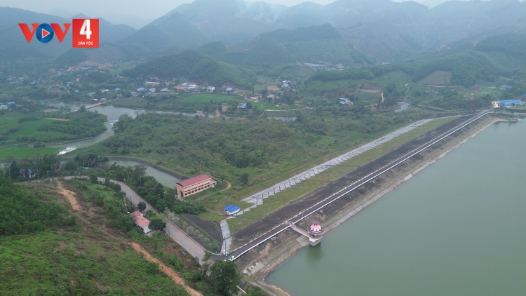 THÁI NGUYÊN: PAO ỎN MƯƠNG PHAI, PÉ NẶM CÓN SLÌ PHÂN NOÒNG
