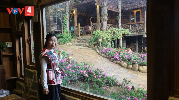 Y TRANG – C’MOR BHRỢ DU LỊCH TƠỢ LOOM CHĂP KIÊNG VĂN HÓA VEL ĐONG