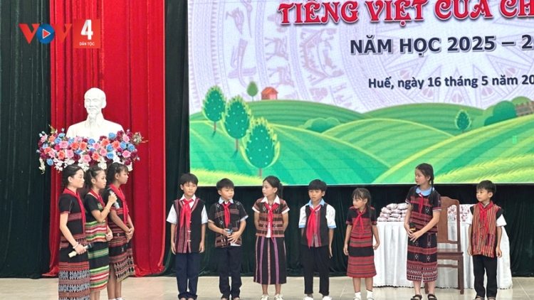 HỌC SINH ACOON COH THÀNH PHỐ HUẾ BHUI HAR LÂNG T’NGAY BHIỆC BHAN “TIẾNG VIỆT CỦA CHÚNG EM”