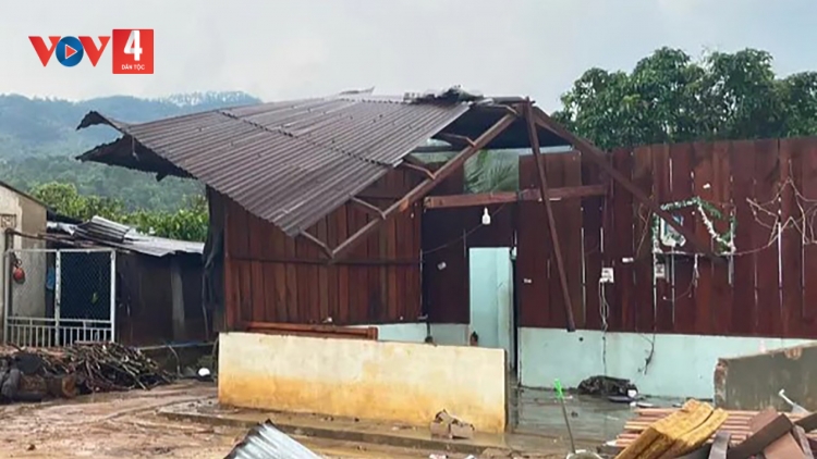 Lâm Đồng: Lốc xoáy liên tiếp gây thiệt hại nặng nề về nhà cửa và cây trồng