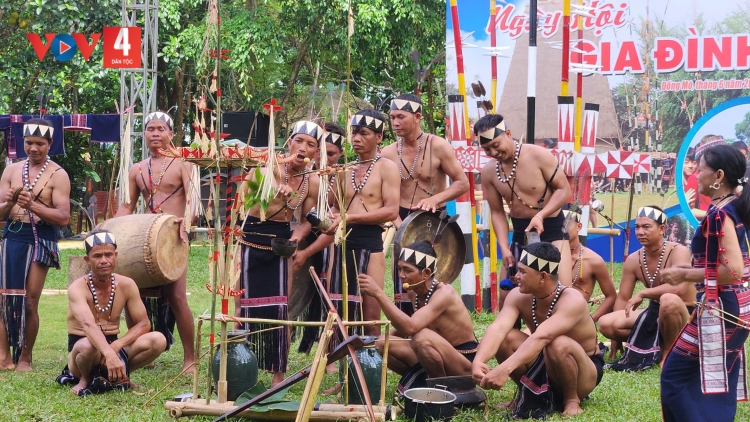 Tái hiện lễ Sơmă Kơcham của người Ba Na
