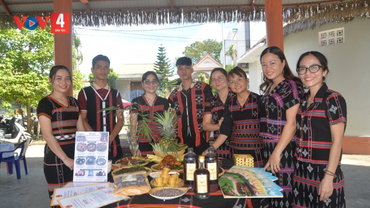 ZƯ LÊY VĂN HOÁ CƠ TU COH DA DING K’COONG THÀNH PHỐ HUẾ
