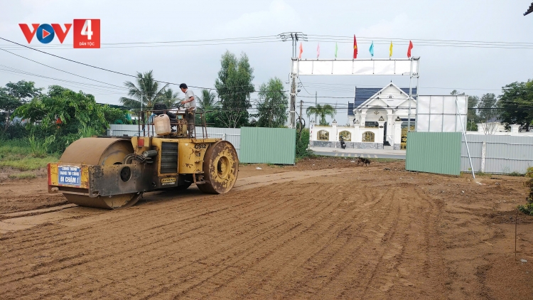 Gỡ vướng mặt bằng, tăng tốc xây dựng trường nội trú vùng biên