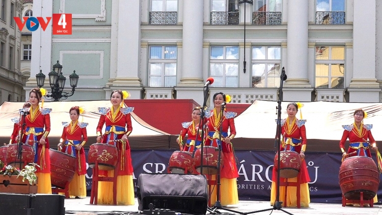 Cộng đồng người Việt tỏa sáng tại Festival các dân tộc thiểu số Cộng hòa Séc