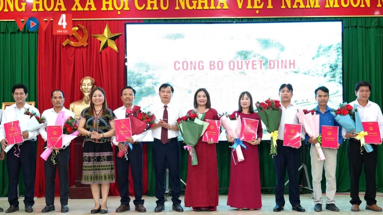 CHR’VAL A VƯƠNG T’MÊÊ XAY MOON QUYẾT ĐỊNH BHRỢ T’VAIH TRƯỜNG PHỔ THÔNG NỘI TRÚ TIỂU HỌC LÂNG THCS A VƯƠNG