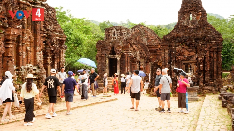 PRÁ XAY: ZƯ LÊY LÂNG PA DƯR RAU CHR’NĂP ÂNG C’KIR ĐONG P’BHUÔIH THÁP MỸ SƠN