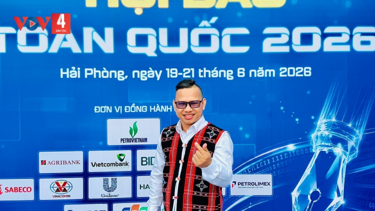 Pr’hat x’nưl: “BÊL NHÀ BÁO HÁT”