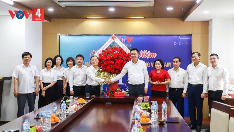 BÁO CHÍ LƯƠT ĐH’RƯAH LÂNG XA NAY BH’RỢ CHR’NĂP T’MÊÊ ÂNG ĐÀ NẴNG