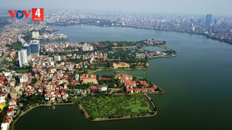 MỘT THOÁNG TÂY HỒ