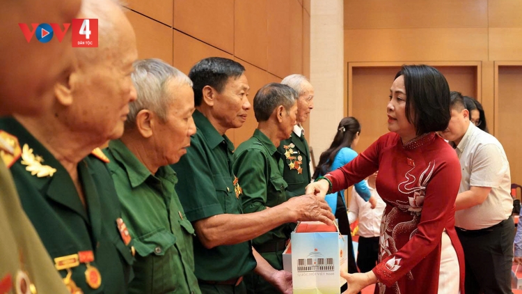 PHÓ CHỦ TỊCH QUỐC HỘI NGUYỄN THỊ THANH LƯM MA NƯIH VÊY C’RƠ G’LÊÊH TR’HAANH