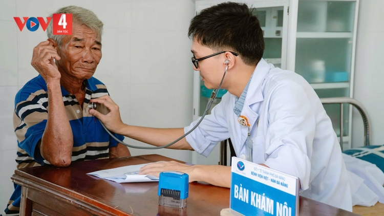 ĐÀ NẴNG BHRỢ KHÁM LƯU ĐỘNG ĐƠƠNG Y TẾ CHÔ TƯƠC VÊÊL ĐÔNG K’COONG CH’NGAI