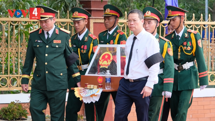ĐÀ NẴNG: C'LÊNG, TÂP N'HANG 5 LIỆT SĨ COH GƠP ĐÁ SẬP, CHR'VAL HÀ NHA
