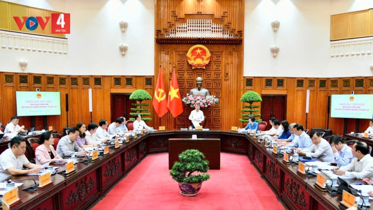 THỦ TƯỚNG: BHRỢ PA LIÊM RÂU PAY ĐOỌNG ZÊN CĂH ĐƠƠH, BHRỢ LIÊM GHIT ZÊN PRẶ ZÂP XA NAY BH’RỢ K’TIÊC K’RUUNG