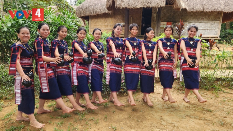 Làng Ba Na chung tay xây dựng nếp sống mới