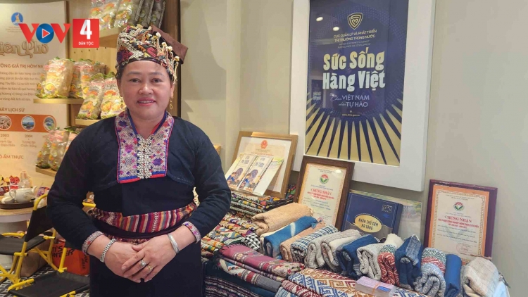 Nghề dệt hồi sinh từ đôi tay phụ nữ Lào