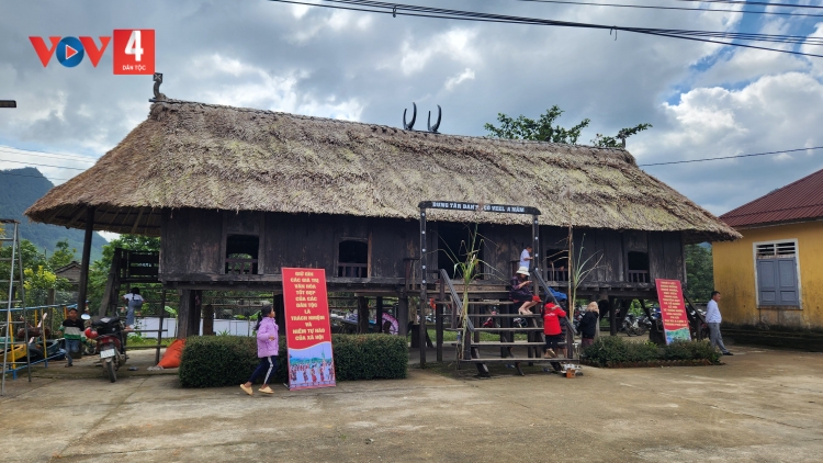 Nhà Moong của người Pa Cô