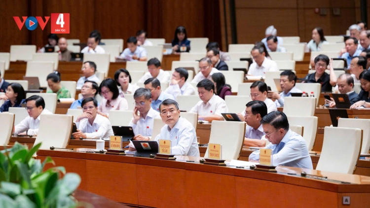 UB TVQH CHA MÊỆT LÊY K’RONG 4 XA NAY BH’RỢ ÂNG K’TIẾC K’RUUNG