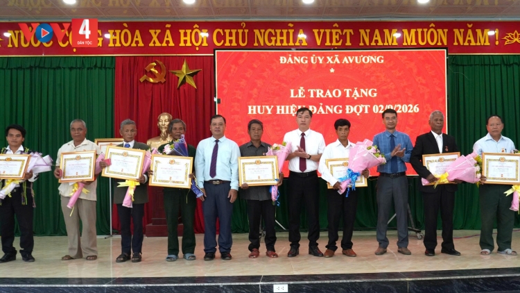 ĐẢNG ỦY CHR’VAL AVƯƠNG CHER HUY HIỆU ĐẢNG ĐOỌNG HA 8 ĐẢNG VIÊN ĐHA LUM QUỐC KHÁNH 2/9
