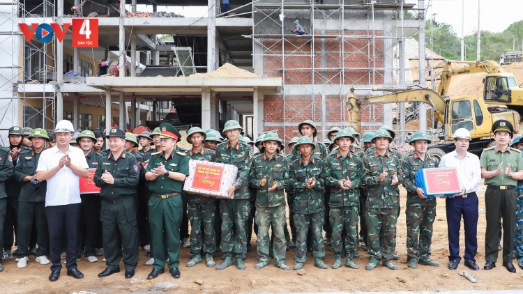 ĐÀ NẴNG K’RONG LƯCH C’RƠ PA XANG 6 TRƯỜNG NỘI TRÚ CA NOONG K’TIẾC LALĂM KHAI GIẢNG