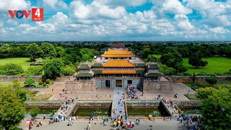 HUẾ DỌO PAY ZÊN MOOT LÊY K’CIR T’NGAY 19/8 LÂNG QUỐC KHÁNH 2/9