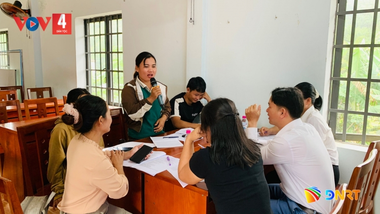 PA CHOOM ĐOỌNG Z’HAI BHRỢ TÊNG LÂNG BH’RỢ BƠƠN NĂL RÂU T’MÊÊ ĐHỊ 4 CHR’VAL DA DING CA COONG ĐÀ NẴNG