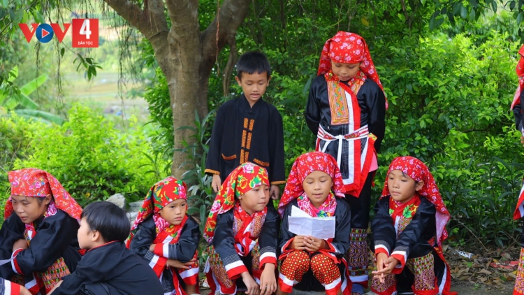 SLẢNH QUẢNG NINH MÌ LAI FẤN PANG CHỎI MẤƯ CHANG SLON SLƯ 