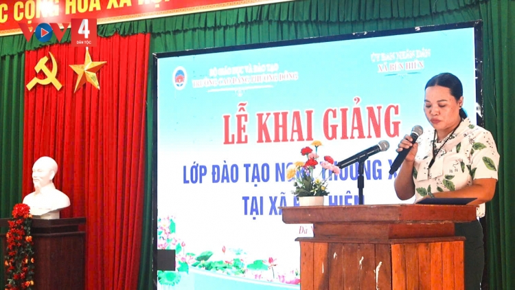 BẾN HIÊN: KHAI GIẢNG BƠR LỚP PA CHOOM BH’RỢ ĐOỌNG HA 70 HỌC VIÊN