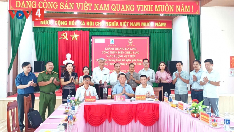 BÊN HIÊN: PA DƯR BH’NƠƠN XA NAY BH’RỢ ZR’ZIÊNG