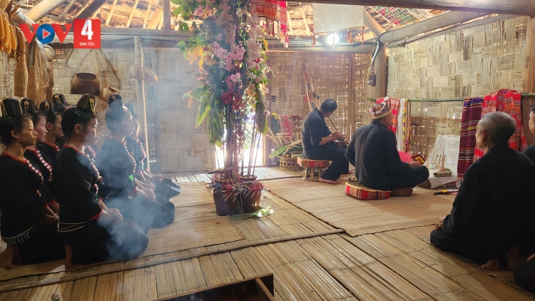 Người Xinh Mun - những người ở lưng chừng núi