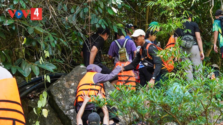 ĐOỌNG DU LỊCH TREKKING DOỌ DZỢ NĂC RÂU ĂT K’RANG