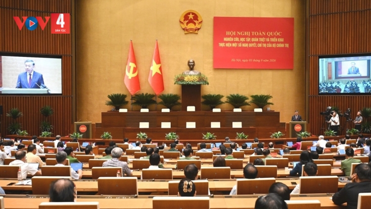 HỘI NGHỊ PRANG K’TIẾC K’RUUNG PA CHĂP CH’MÊỆT LÊY, HỌC TẬP, PRÁ XAY GHÍT LÂNG XAY BHRỢ CƠNH XA NAY MUY BƠR NGHỊ QUYẾT, CHỈ THỊ ÂNG BỘ CHÍNH TRỊ