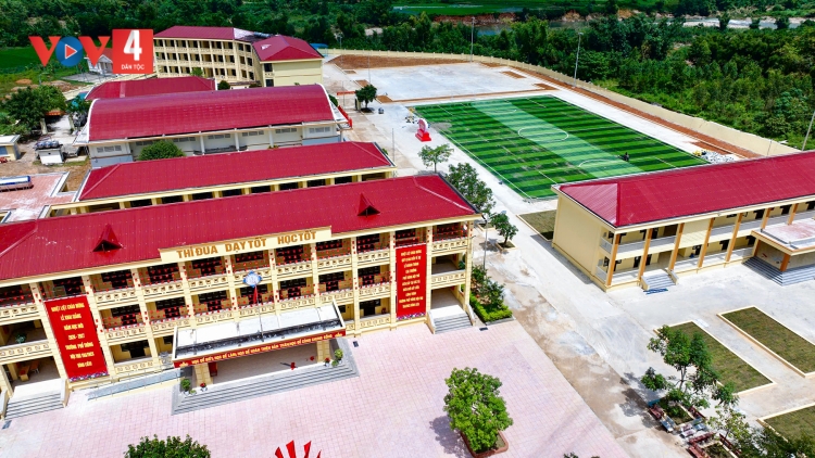 SLẢNH QUẢNG NINH PANG HẨƯ VIỂC SLON TẠY SLƯ DÚ BÚNG KHAU PÙ, PIÊN CHÁI ĐẢY ĐÂY