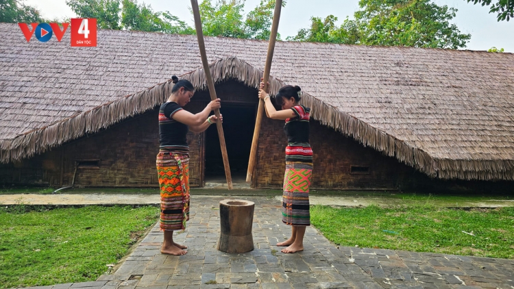 Nâng tầm di sản bằng sinh kế: Lời giải cho bài toán phát triển bền vững