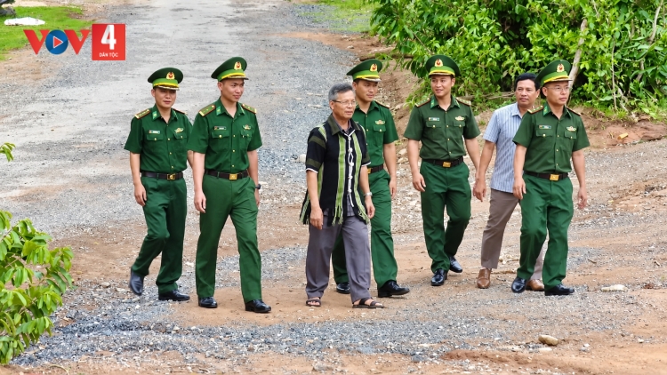 Già làng, trưởng bản phát huy tốt vai trò cầu nối chính quyền và nhân dân