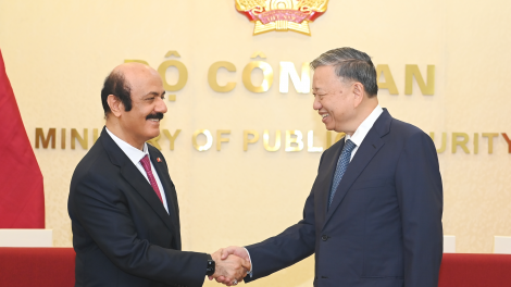 Ƀộ trưởng ồng Tô Lâm wă Đại sứ Qatar tàm Việt Nam 