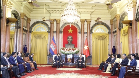 Khua mir sir ơi Nguyễn Xuân Phúc tŭ jum Khua git gai pơ ala mơnuih ƀon sang gơnong glông dêh čar Kur