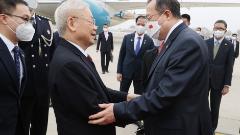 Khua gĭt gai Đảng Nguyễn Phú Trọng kčưm klei nao čuă ala čar China