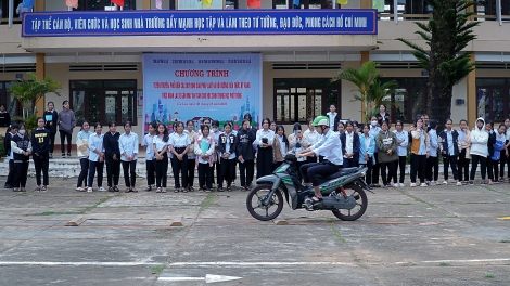 Gialai: Lăi pơhing, pơtô tơlơi phiăn pơhlôm ƀơi jơlan nao rai kơ čơđai sang hră 