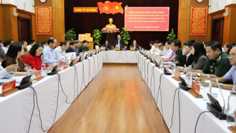 Kăn xiâm hnê ngăn tơnêi têa pơkâ rơnêu rĕng tơmeăm tro lup xua kong mêi têa kân lân lu, rĕ