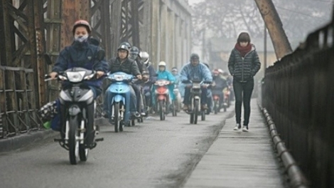 Hà Nội đêm trở gió