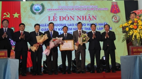 Viê̆n khoa hok kih thuât pêi chiâk deăng pêt kong Tây Nguyên tơdah xo Medái pêi cheăng ối 